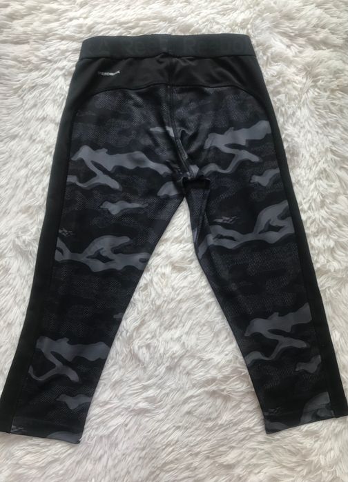 Spodenki 3/4 sportowe marki reebok