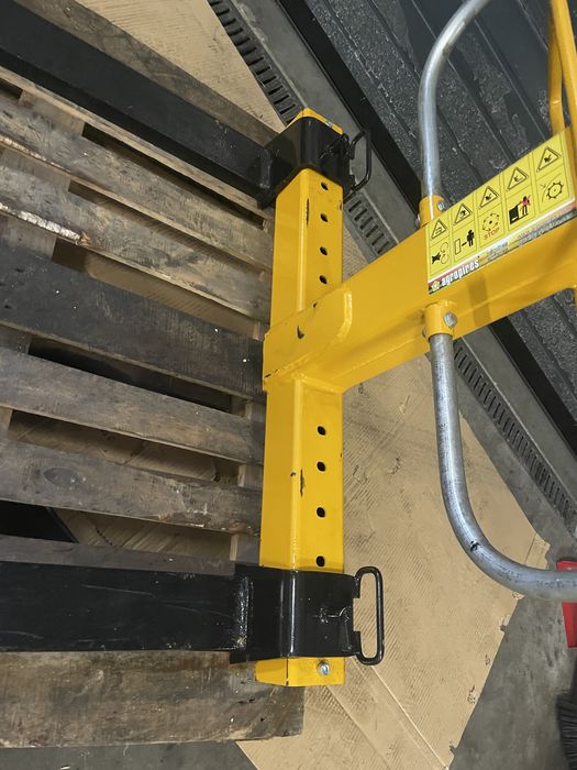 Porta paletes extensivel para grua 2000 kg