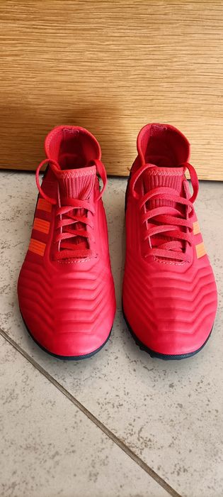 Chuteiras Adidas Predator 36