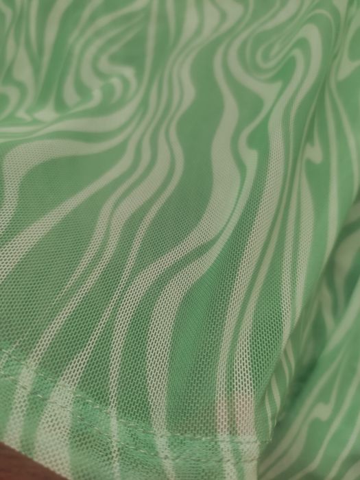 Лонгслив в сетку, сеточка Sinsay