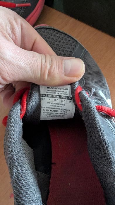 Under armour кросівки