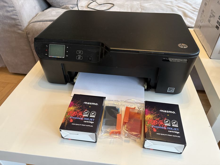 HP Deskjet3525 plus dodatkowe tusze