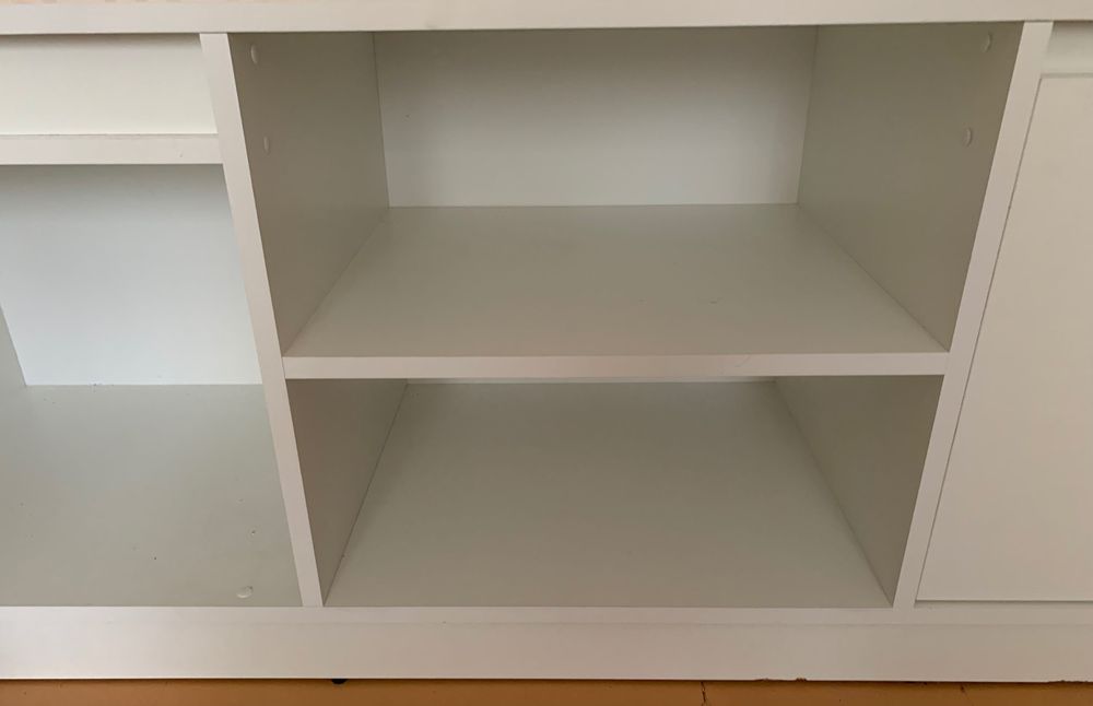 Тумба під телевізор , біла, нова