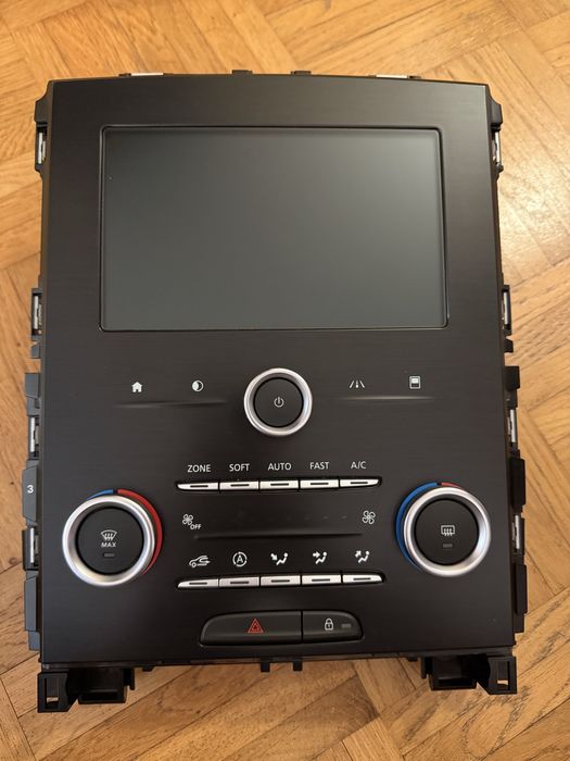 Ekran renault megane 4