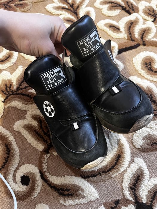 Кросівки шкіра-замш 28 розмір.