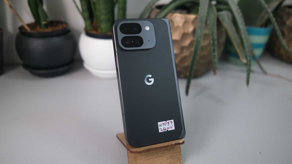 Google Pixel 9 Pro Fold 256GB Neverlock Гарний стан без вигорань