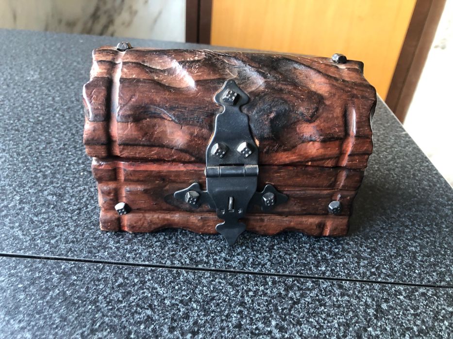 Pequena Arca em Madeira - Peça decorativa