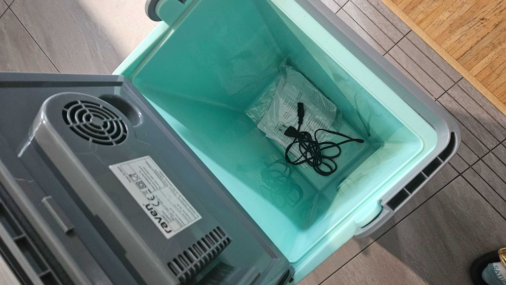 Lodówkla turystyczna camping Raven ELT002X 22l
