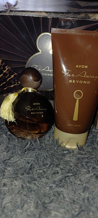 Far away beyond + lotion Avon
