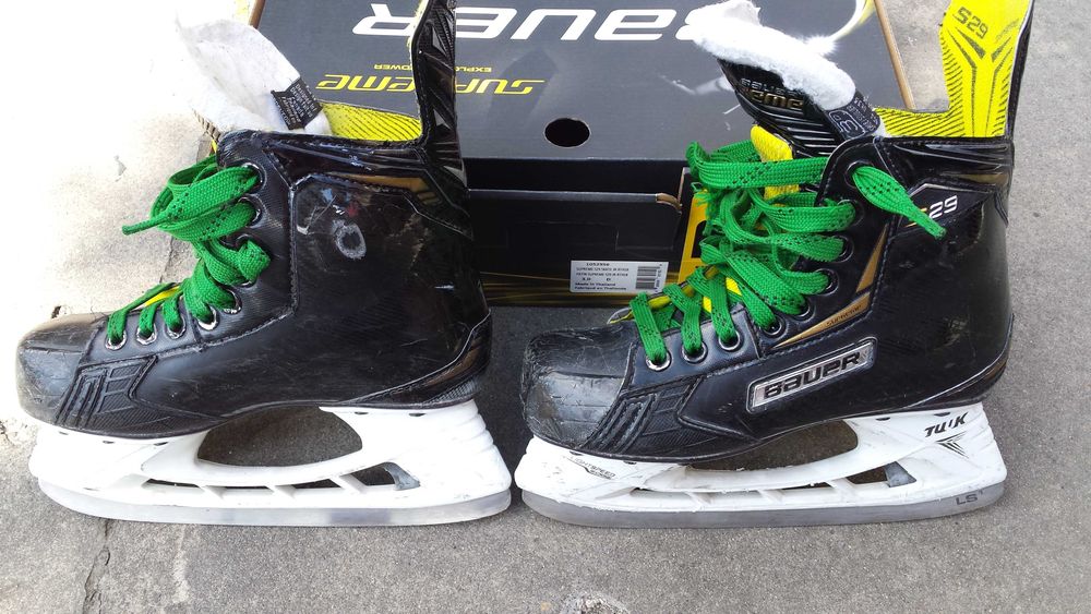 Łyźwy hokejowe bauer roz.3.0 junior supreme  S 29