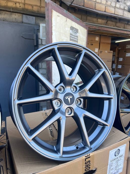 777 Новые диски R18 5/114.3 Tesla Model 3 Toyota Honda