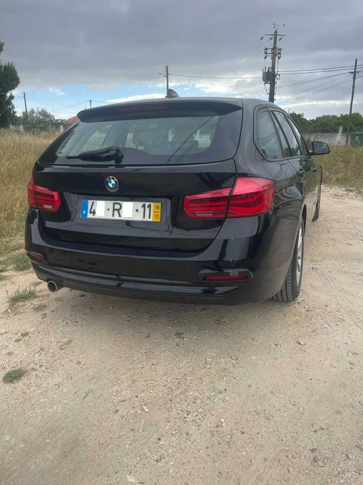 BMW 318d Touring F31 • Nacional • LED • Pele Bege • Teto Panorâmico e Elétrico