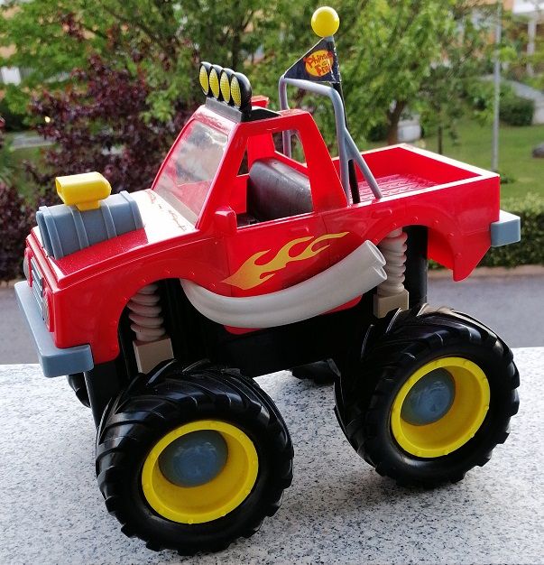 Carro telecomandado Phineas e Ferb