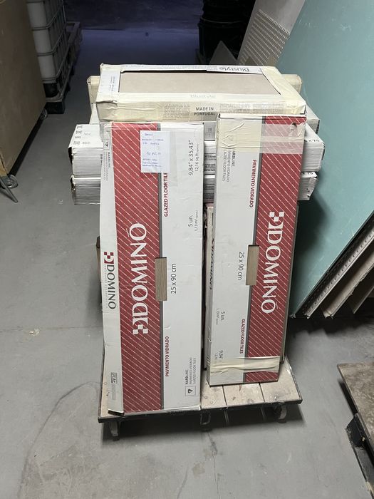 Lote de ladrilhos diversos