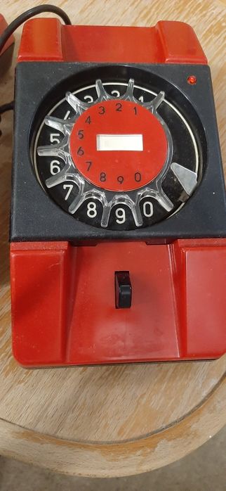 Stary telefon prl