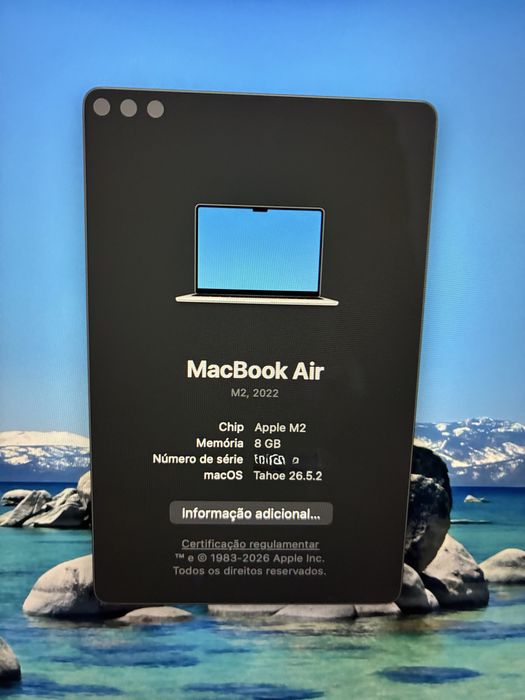MacBook Air (M2, 2022)