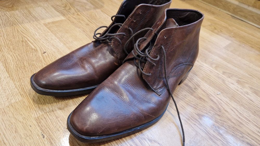 Ботінки осінні .