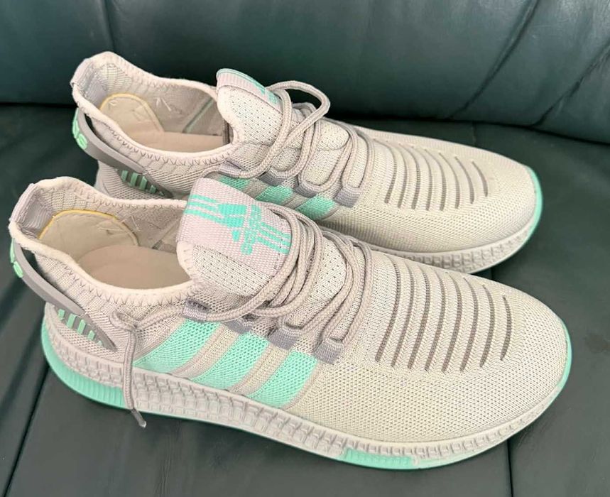 Nowe buty sportowe Adidas, rozmiar 40, szaro-miętowe