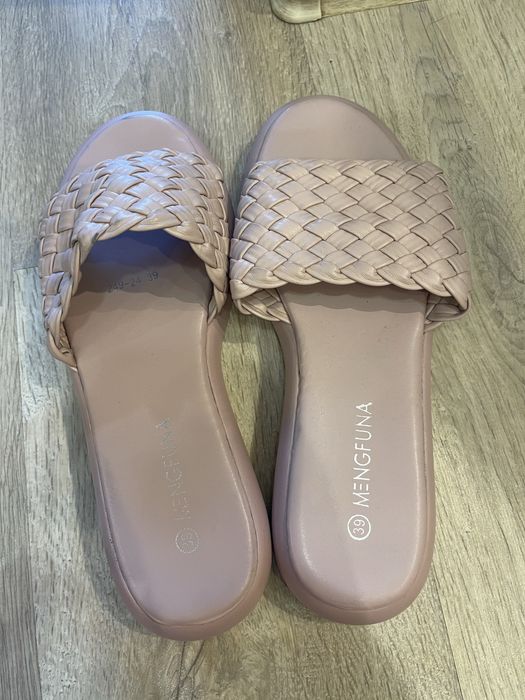 Протдам тапочки жіночі