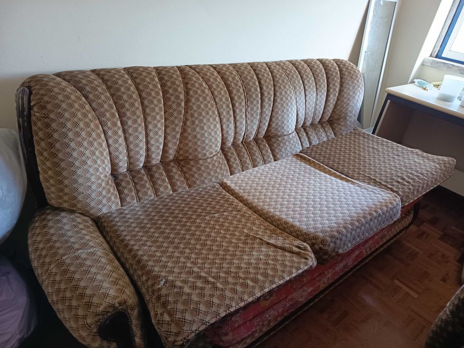 Sofá cama de 3 lugares.