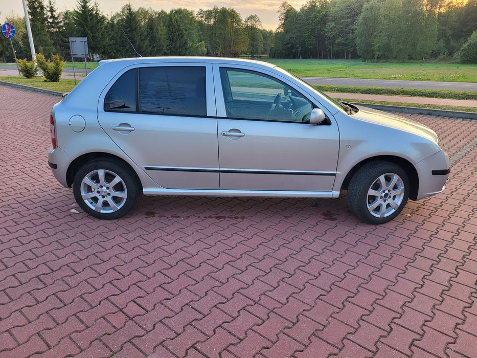 Skoda Fabia 1.4 cała w oryginale bez rdzy.