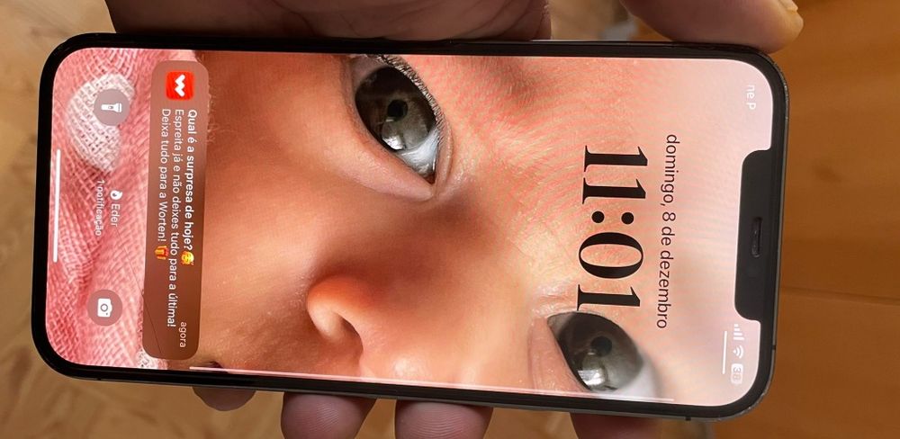 IPhone 12 Pro Max a trabalhar como novo