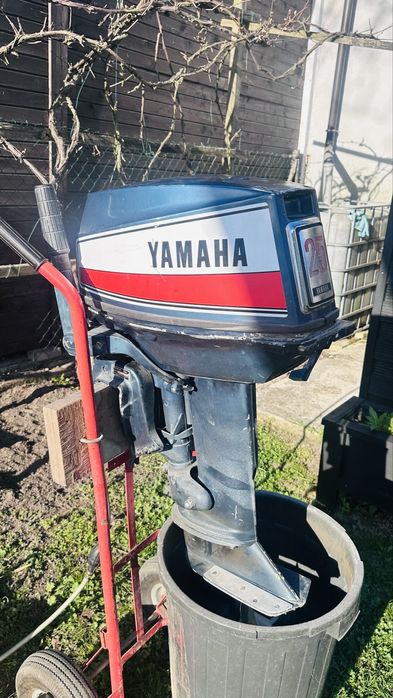 Silnik zaburtowy Yamaha 2-suwowy 25 kM krótka stopa