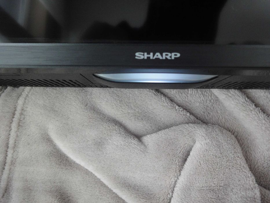 SHARP(4K) z dekoderem dvbt-2 (uszkodzony)