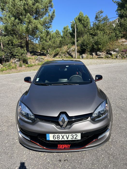 Renault megane rs trophy — photo 3