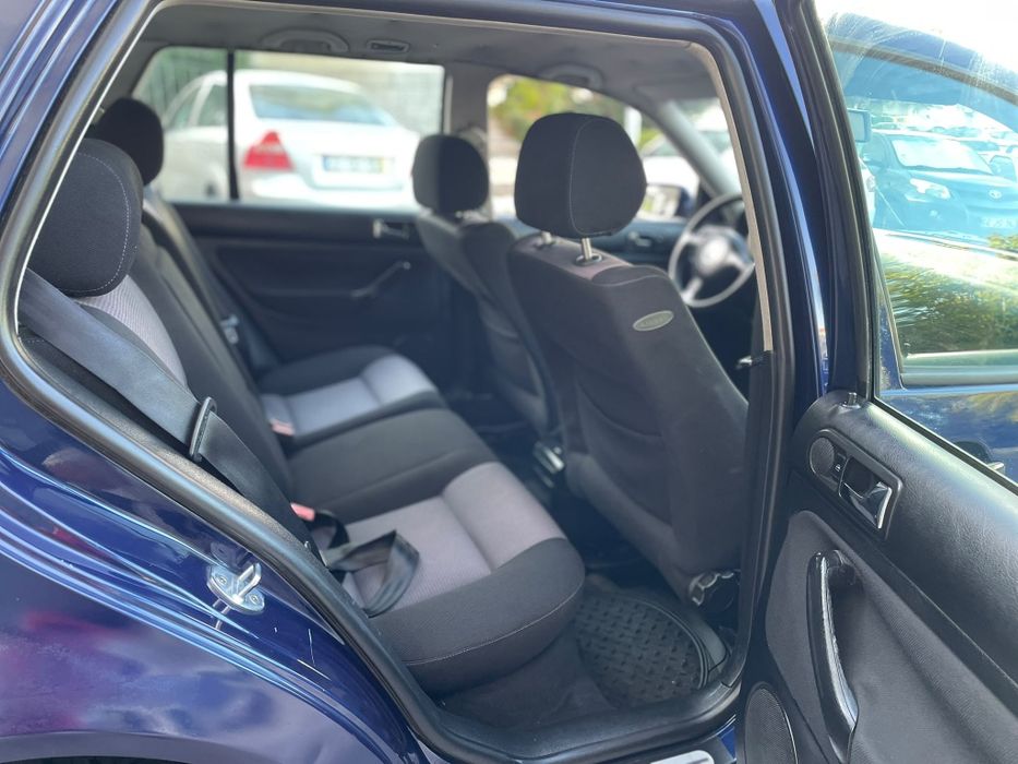 Vw golf 1.4 de 2002 conta com 200 mil km