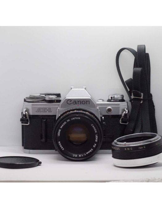 Canon AE-1 + Canon FD 50mm f/1.8 SC