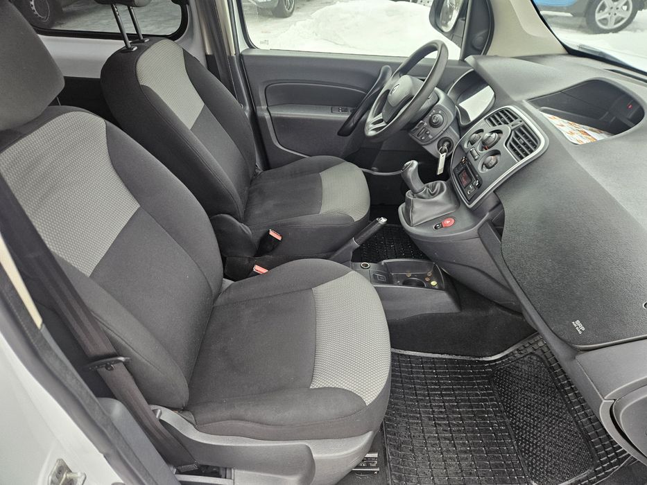 Kangoo 2017r 1 wł. 5 osobowe