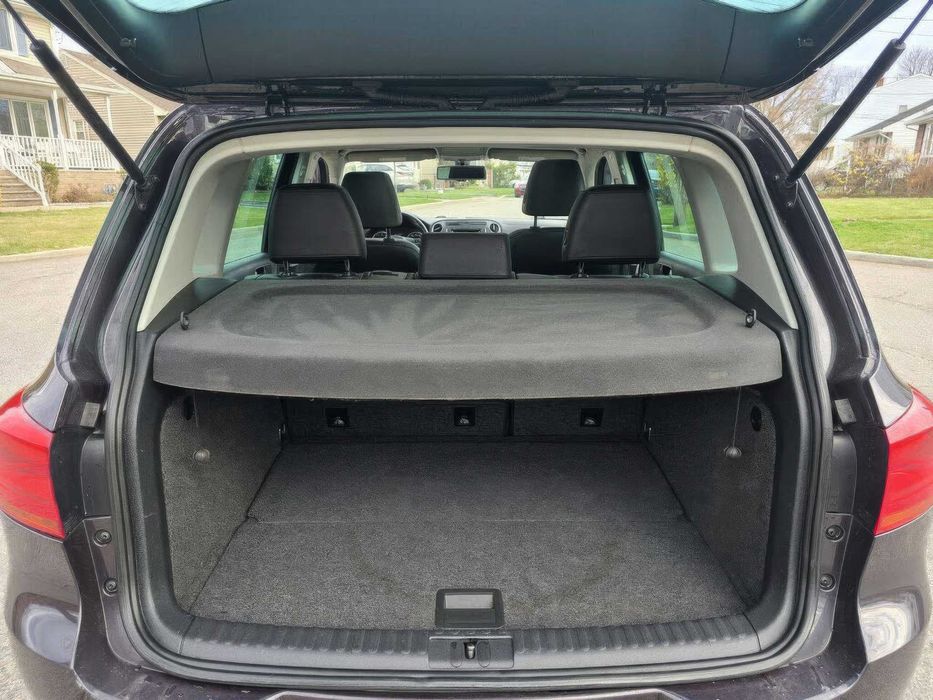 Volkswagen Tiguan      2016