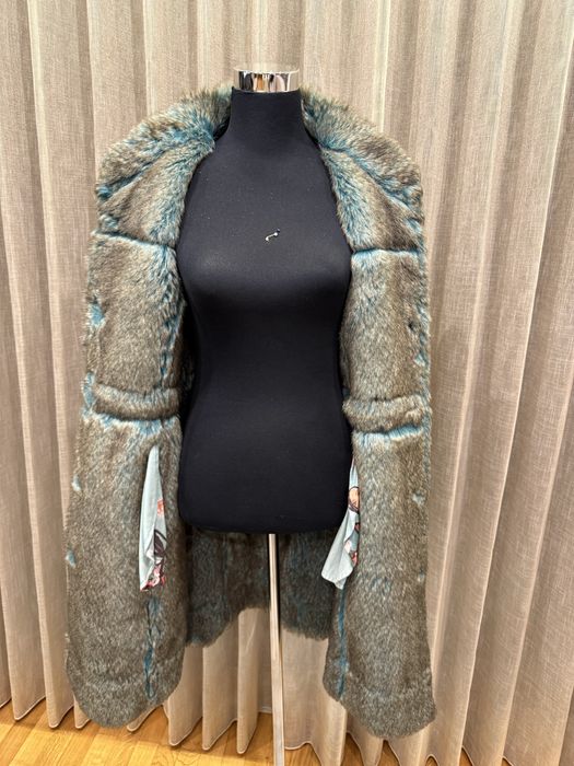 Roupa senhora como nova