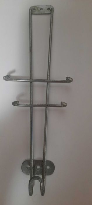 ferro de engomar e suporte