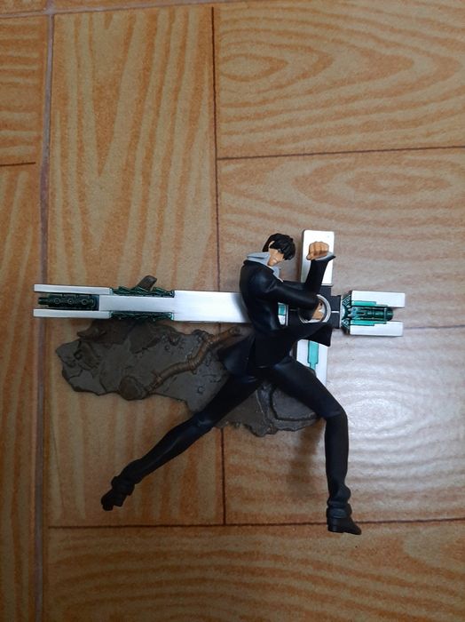 Figuras fullmetal achemist e trigun