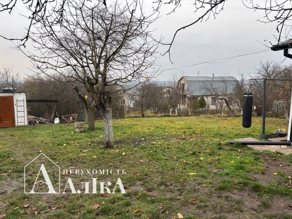 Продам будинок на березі річки Дністер