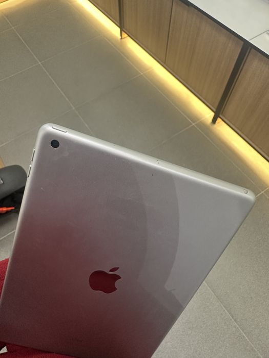 Apple iPad 9 Wifi на 64гіг (100% Акум)