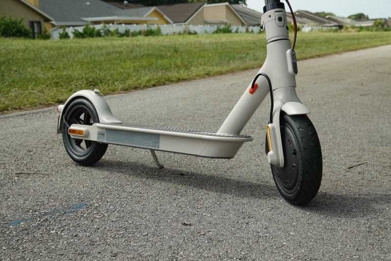 Електросамокат Electric Scooter 365+ APP (MiniRobot)Чорний /Білий|