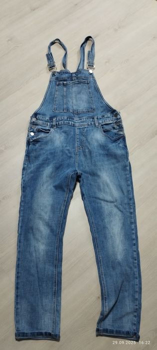 Джинсовий комбінезон