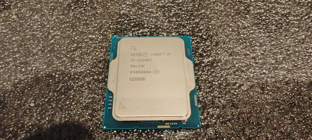 Procesor intel i5 12500T