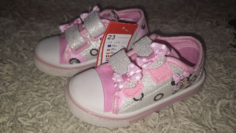 Nowe trampki Minnie Mouse