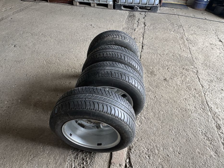Диски шини 5/112R15 ЕТ38 7J ЦО57.1 205/60R15 два 4.7мм два 4.2мм Skoda wv Audi Seat Passat T4 Mercedes