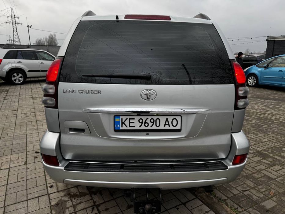 Toyota Land Cruiser 2003г., 4.0 газ/бензин, 7 мест. Обмен, Лизинг