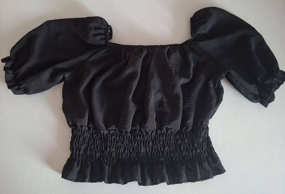 Nowa włoska hiszpanka rękaw bufki czarna i jabłko r. uniwersalny XS -M