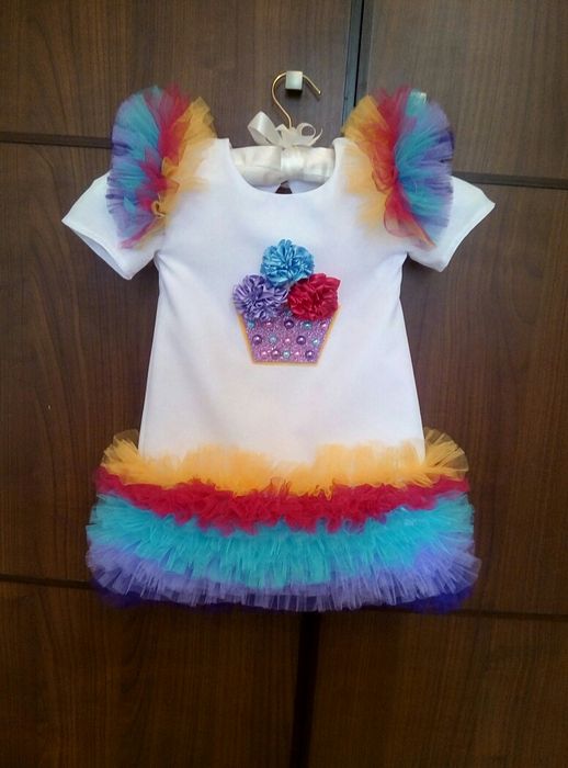 Платье для девочки 1.5-2 года, новое, нарядное,красивое, яркое