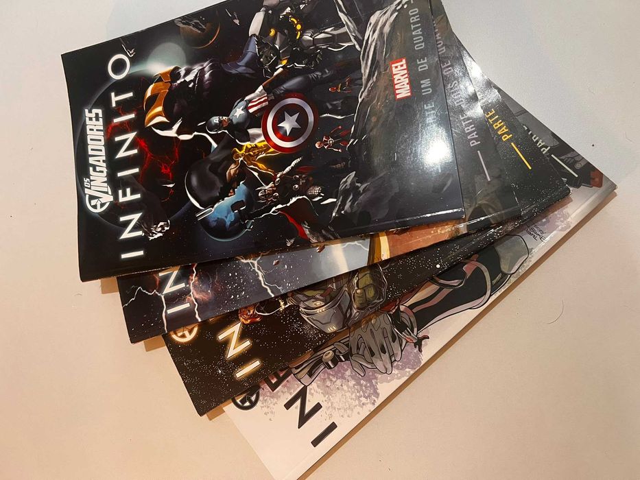 Banda Desenhada "Vingadores Marvel - Infinito"