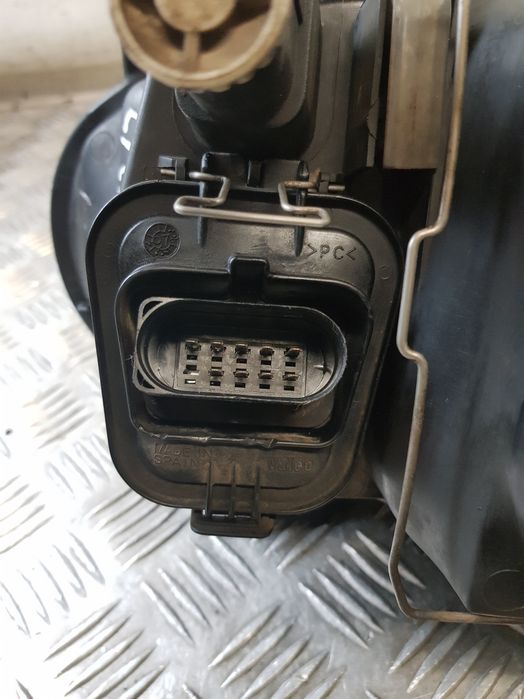 Lampa Prawa Przód 1J1941016B Vw Golf Iv 98R- Europa