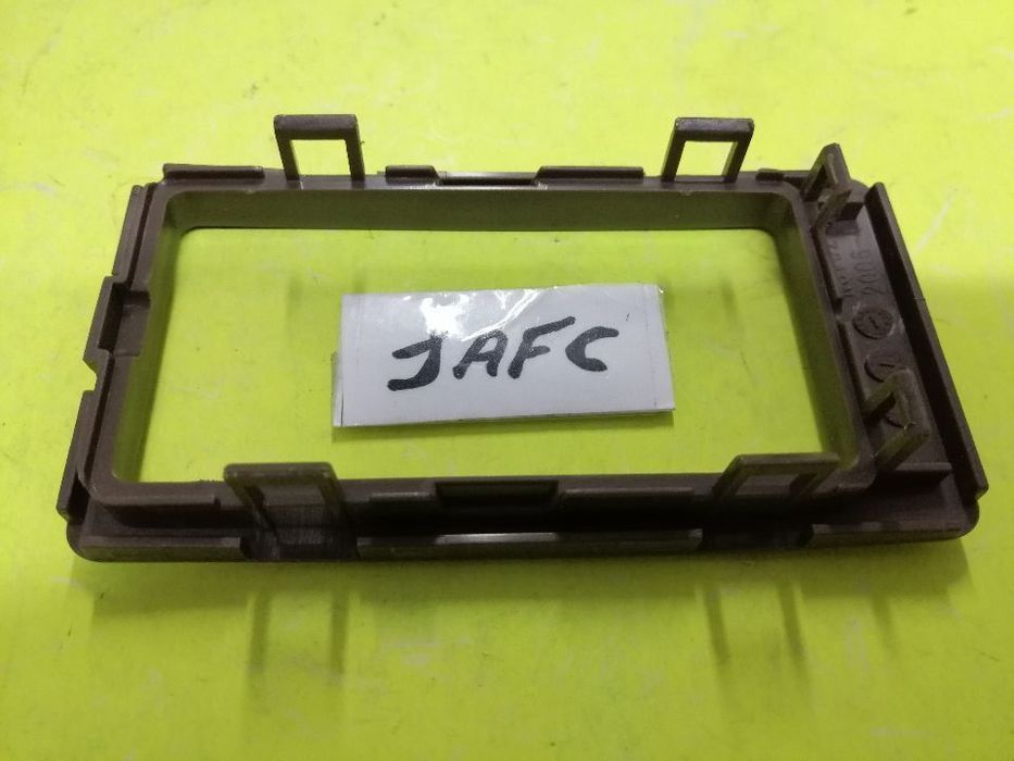 Aros dos ventiladores tablier Nissan Pickup D21