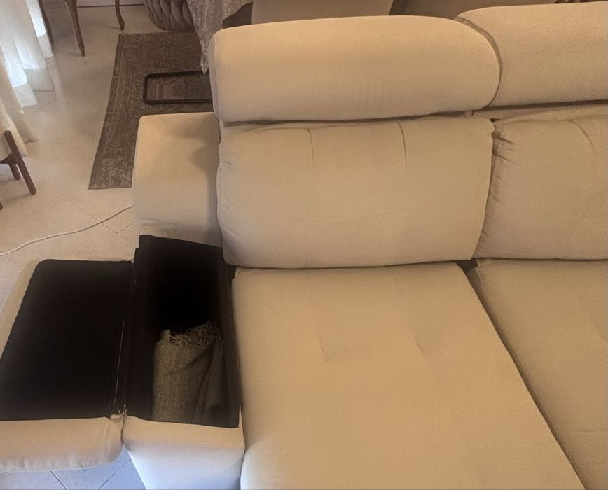 Vendo sofa em tecido bege em otimo estado